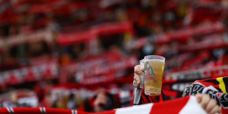 قطر 2022: آیا نوشیدن الکل در جام جهانی پیش‌رو امکان پذیر است؟