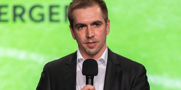 فلیپ لام جام جهانی ۲۰۲۲ قطر را به دلیل نقض حقوق بشر محکوم کرد