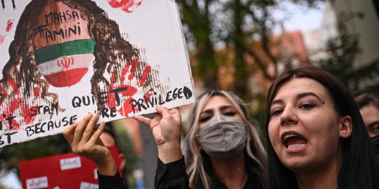 اعتراضات و دستگیری‌ها در ایران و احتمال حذف ایران از جام جهانی 2022!