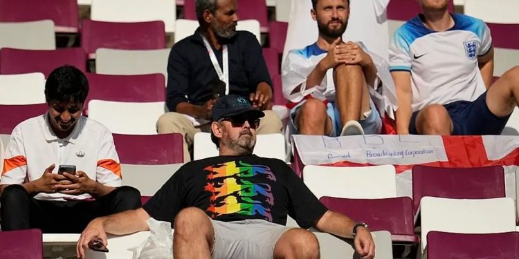 لباسهای رنگین کمانی