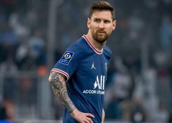 تمدید قرارداد پاری‌سن‌ژرمن با مسی اشتباهی بزرگ است