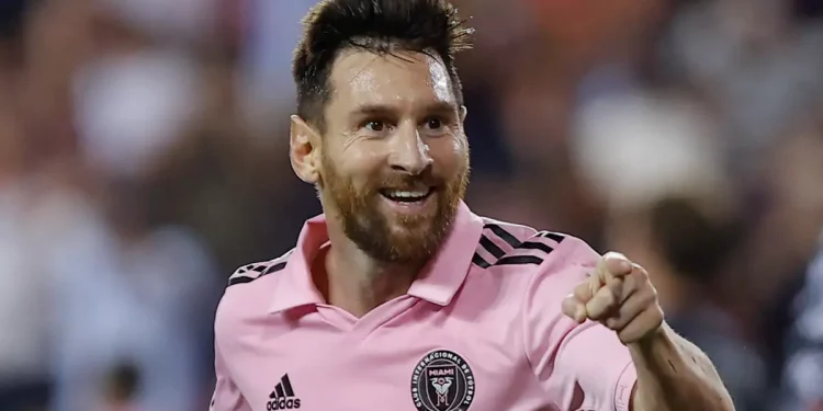 لیونل مسی، برنده توپ طلا را کنار خود می‌خواهد! دیوید بکهام در حال مذاکره با هافبک رئال مادرید، لوکا مودریچ