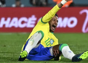 کابوس‌های نیمار به واقعیت تبدیل شد: باشگاه الهلال اعلام کرد ستاره برزیلی در بازی‌های ملی از ناحیه رباط صلیبی دچار آسیب‌دیدگی شد