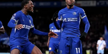 پنالتی دقیقه ۹۰ نونی مادوکه، پیروزی مهمی را برای چلسی به ارمغان آورد