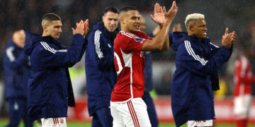 شکست شیاطین سرخ در برابر ناتینگهام فارست: فرصت اریک تن هاگ روبه پایان است